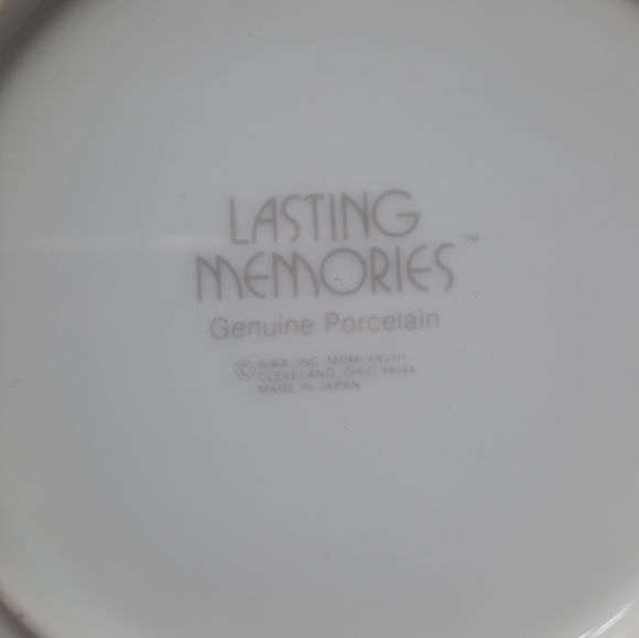 Lasting Memories Genuine Porcelain Vintage plate - Picture 3 of 3